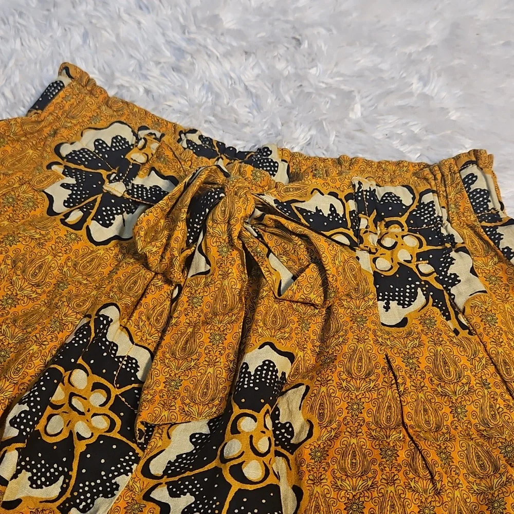 Anthropologie XS Yellow Floral Print Tie‎ Waist Shorts